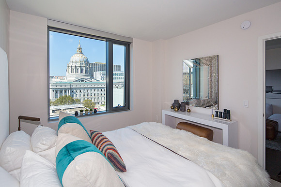 150 Van Ness Ave_Apt 1015_Q5A9065
