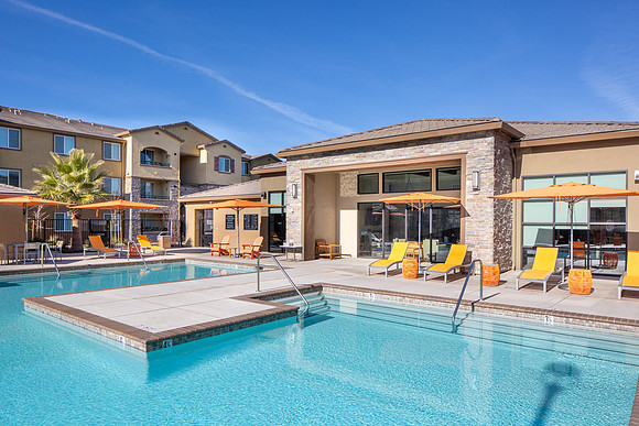 Pool Area_Q5A4137